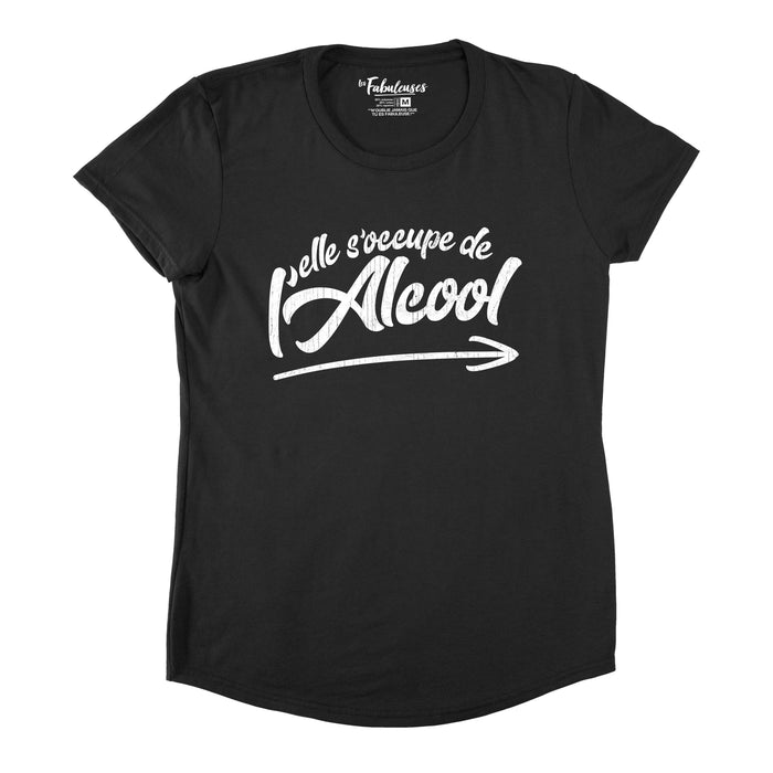 Elle s'occupe de l'alcool - T-Shirt - FEMME